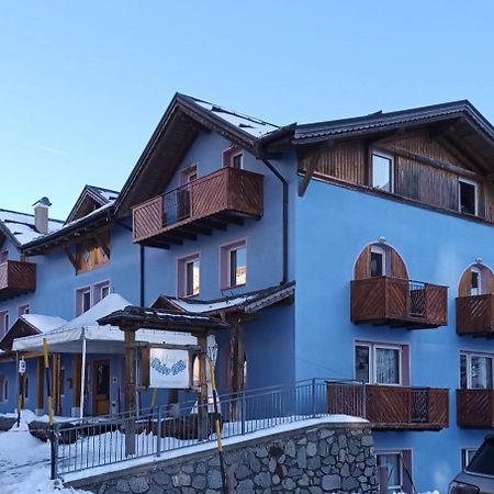 Hotel Cielo Blu 파쏘델토날레 외부 사진