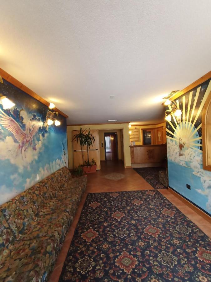 Hotel Cielo Blu 파쏘델토날레 외부 사진
