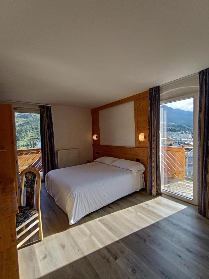 Hotel Cielo Blu 파쏘델토날레 외부 사진