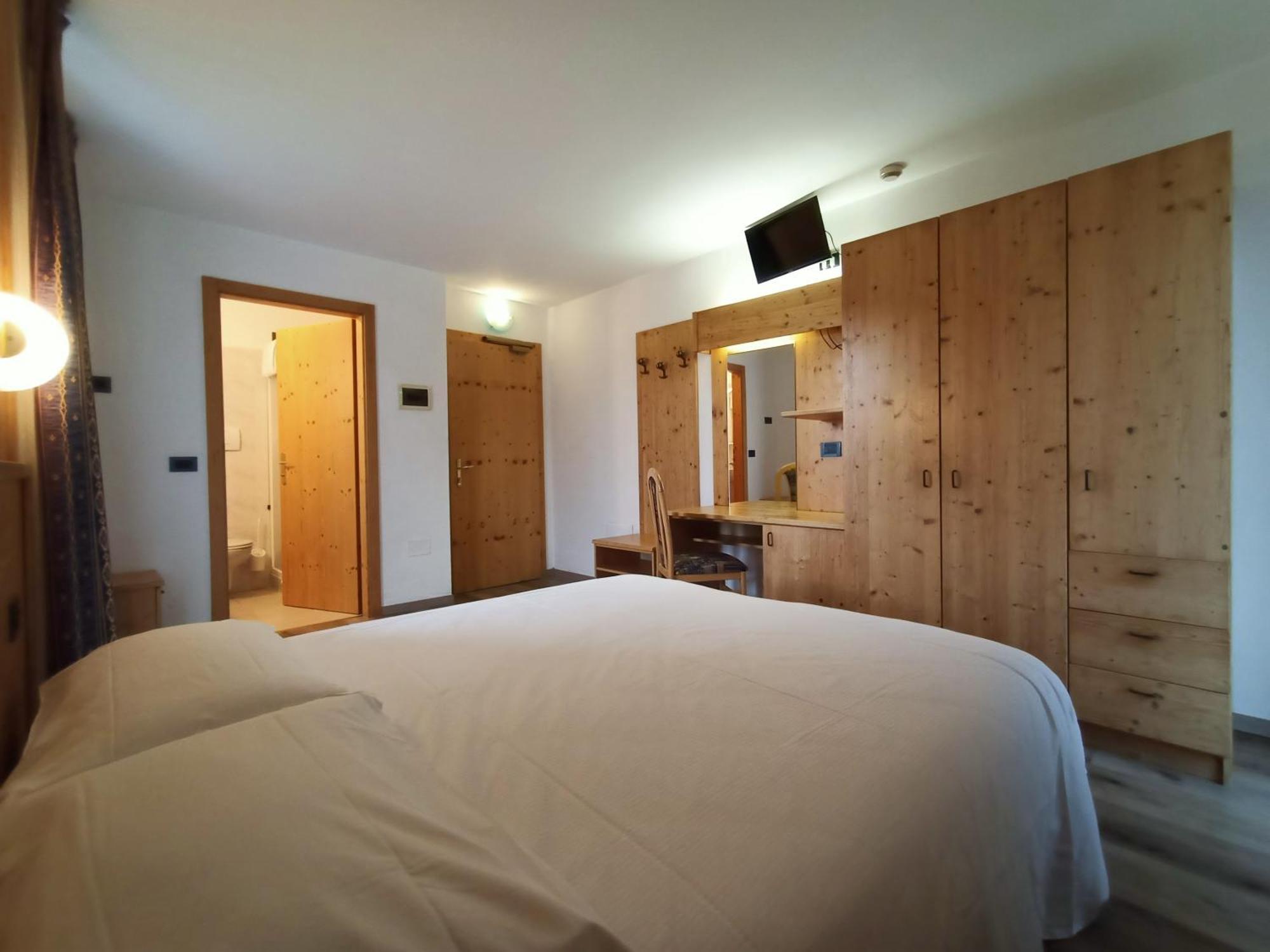 Hotel Cielo Blu 파쏘델토날레 외부 사진