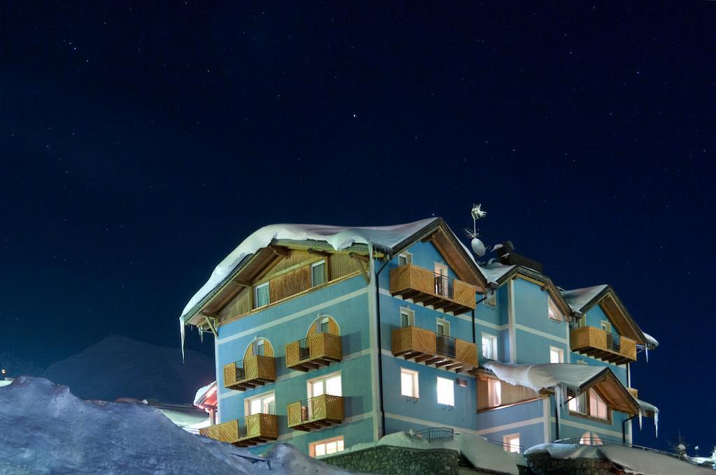 Hotel Cielo Blu 파쏘델토날레 외부 사진